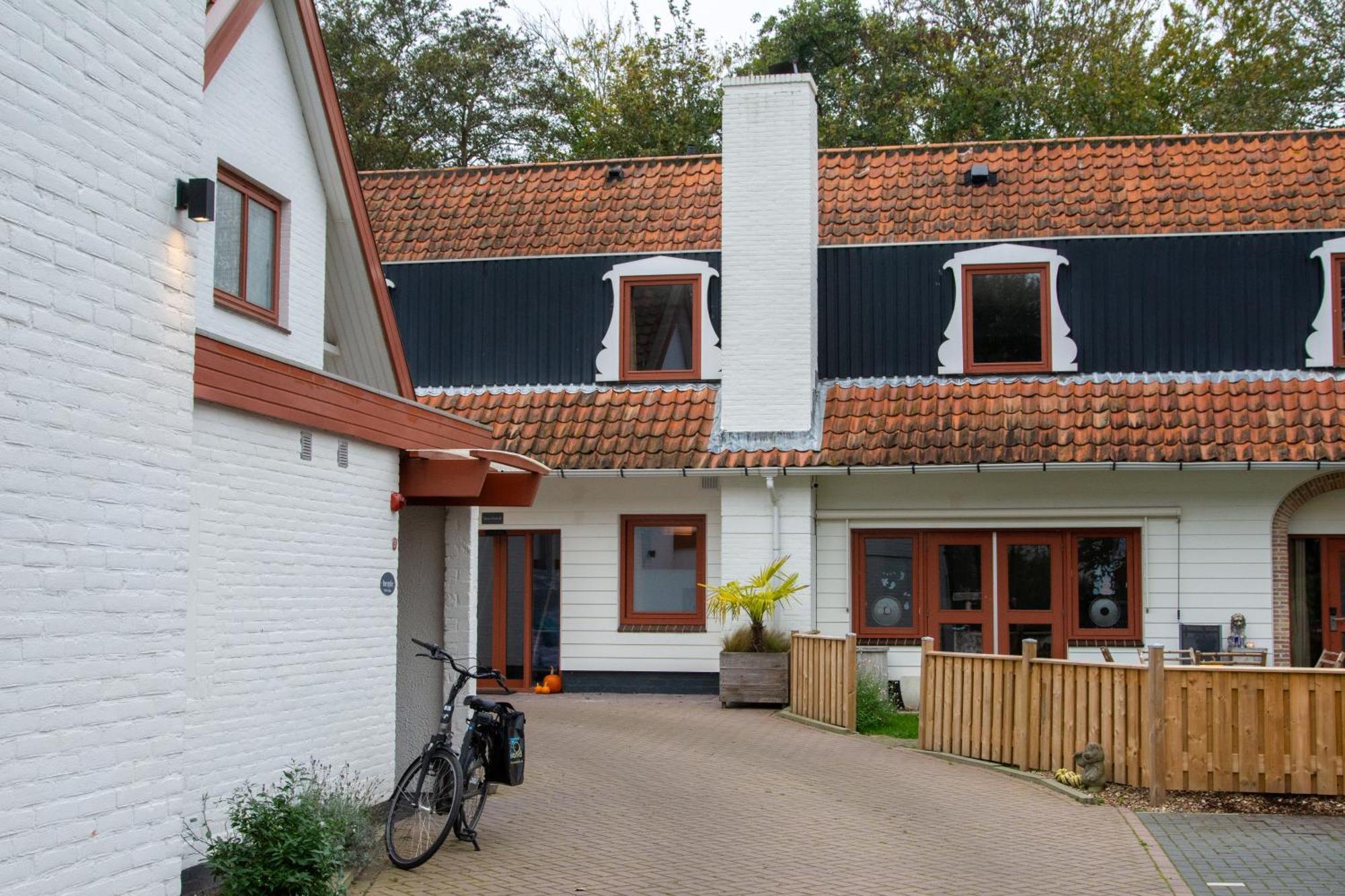 Strandhotel De Logerij Renesse Esterno foto